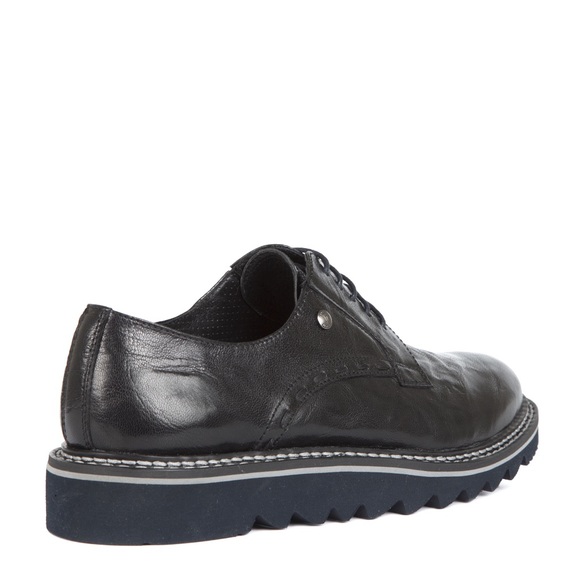 NWT. Stylish crumpled leather women derby shoes - Picture 5 of 12